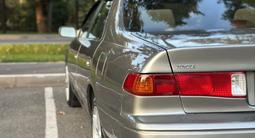 Toyota Camry 2000 года за 3 500 000 тг. в Алматы – фото 3