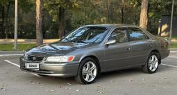 Toyota Camry 2000 года за 3 500 000 тг. в Алматы