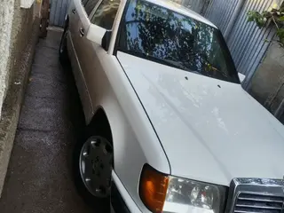 Mercedes-Benz E-Class, 1987