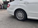 R16 Mercedes Мерседес резина в подарок за 70 000 тг. в Астана