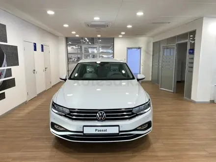 Volkswagen Passat 2022 года за 15 990 000 тг. в Астана – фото 2