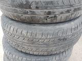 Шины на 15 и 14 с дисками за 50 000 тг. в Темиртау – фото 3