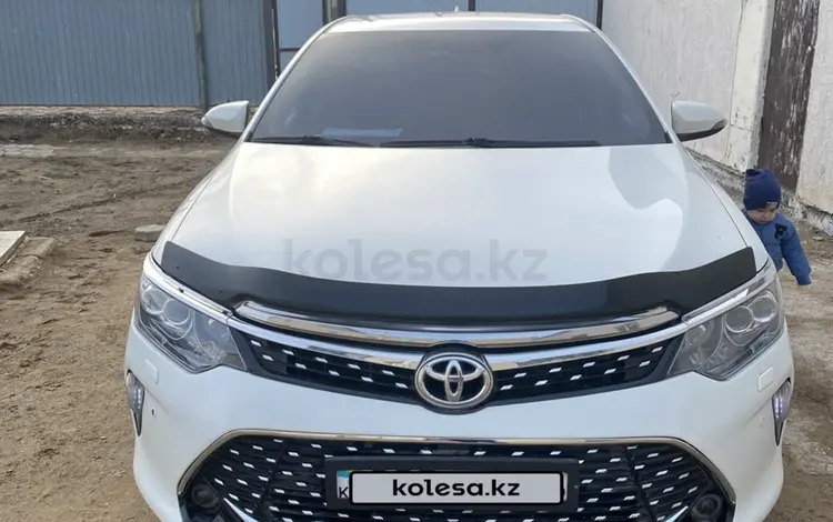 Toyota Camry 2015 года за 11 500 000 тг. в Атырау