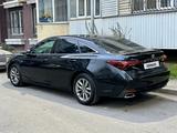 Toyota Camry 2021 года за 14 500 000 тг. в Алматы – фото 4