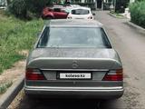 Mercedes-Benz E 260 1988 года за 500 000 тг. в Алматы – фото 2