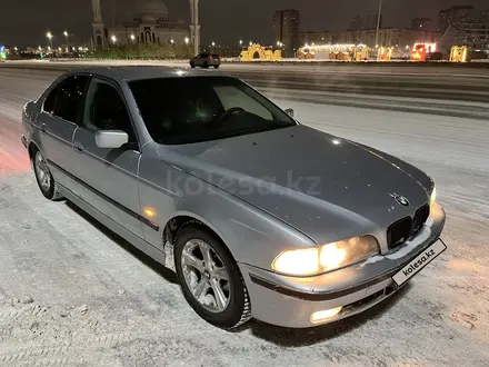 BMW 523 1997 года за 2 600 000 тг. в Астана – фото 4