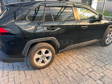 Toyota RAV4 2025 года за 16 500 000 тг. в Усть-Каменогорск – фото 2