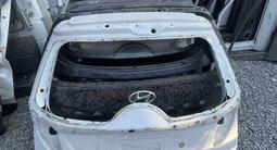 Задние Бамперы и крышки багажника на Hyundai за 160 000 тг. в Алматы