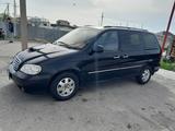 Kia Carnival 2001 года за 1 700 000 тг. в Кентау – фото 3