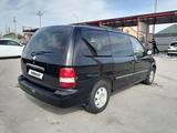 Kia Carnival 2001 года за 1 700 000 тг. в Кентау – фото 5