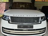 Land Rover Range Rover 2022 годаүшін91 600 000 тг. в Алматы