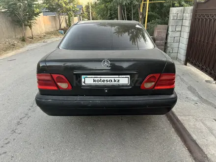 Mercedes-Benz E 230 1997 года за 2 100 000 тг. в Шымкент – фото 5