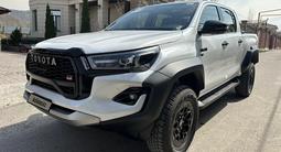 Toyota Hilux 2023 года за 27 550 000 тг. в Алматы