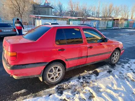 Volkswagen Vento 1997 года за 1 550 000 тг. в Шымкент – фото 2