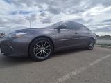 Toyota Camry 2015 года за 10 000 000 тг. в Уральск – фото 3
