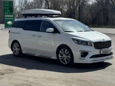 Kia Carnival 2020 года за 19 000 000 тг. в Алматы – фото 3