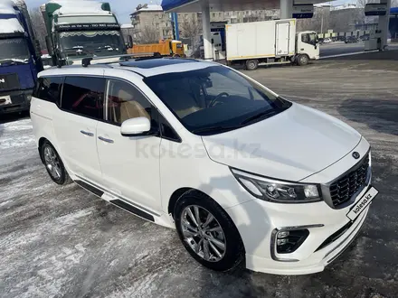 Kia Carnival 2020 года за 19 000 000 тг. в Алматы – фото 44