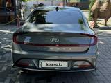 Hyundai Sonata 2023 года за 12 200 000 тг. в Шымкент – фото 3