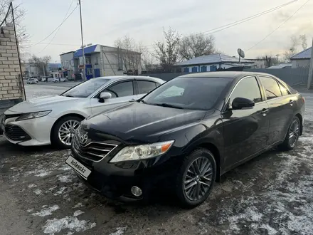 Toyota Camry 2010 года за 6 700 000 тг. в Семей