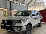 Toyota Hilux 2023 годаfor21 000 000 тг. в Актау