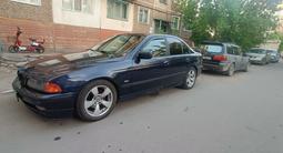 BMW 528 1998 года за 3 300 000 тг. в Сатпаев – фото 3
