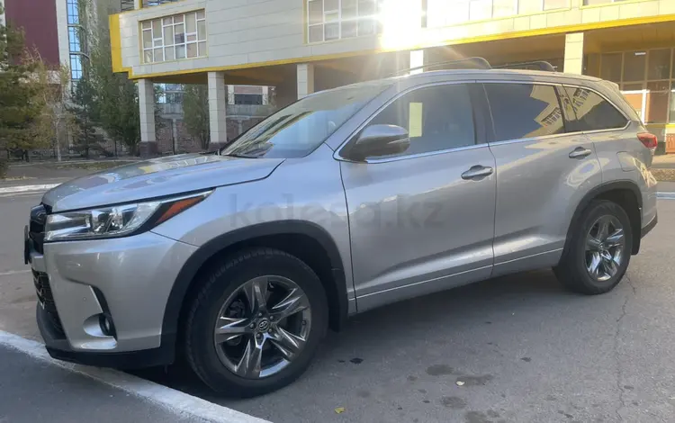 Toyota Highlander 2017 года за 17 000 000 тг. в Астана