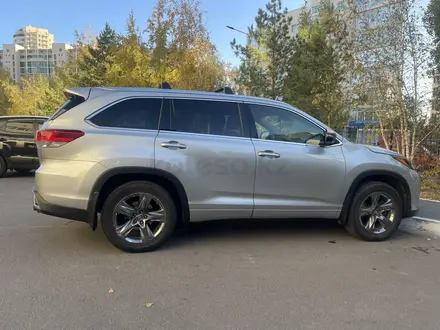Toyota Highlander 2017 года за 17 000 000 тг. в Астана – фото 11