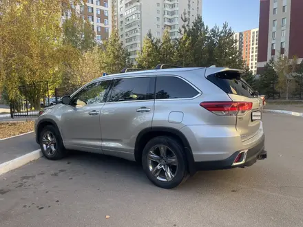Toyota Highlander 2017 года за 17 000 000 тг. в Астана – фото 2