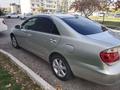 Toyota Camry 2005 годаүшін5 700 000 тг. в Тараз – фото 2