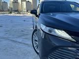 Toyota Camry 2018 года за 15 550 000 тг. в Шымкент – фото 4