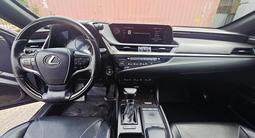 Lexus ES 350 2018 годаүшін19 500 000 тг. в Алматы – фото 2
