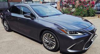 Lexus ES 350 2018 года за 19 500 000 тг. в Алматы
