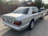 Mercedes-Benz E 280 1993 года за 4 700 000 тг. в Алматы – фото 4