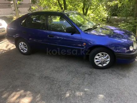 Toyota Corolla 1998 года за 2 300 000 тг. в Алматы – фото 2