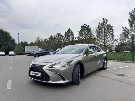 Lexus ES 250 2020 года за 21 000 000 тг. в Алматы – фото 2