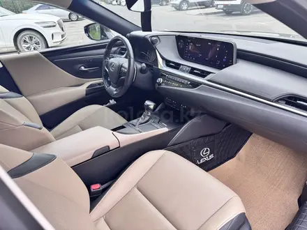 Lexus ES 250 2020 года за 21 000 000 тг. в Алматы – фото 10