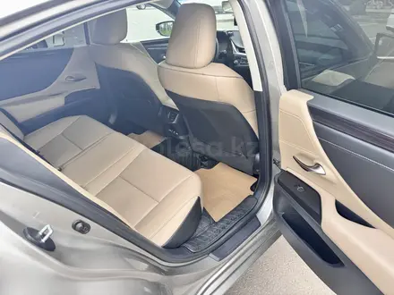 Lexus ES 250 2020 года за 21 000 000 тг. в Алматы – фото 9