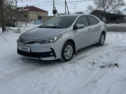 Toyota Corolla 2017 года за 7 999 000 тг. в Кокшетау – фото 3