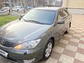 Toyota Camry 2005 года за 5 800 000 тг. в Шымкент – фото 2