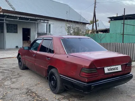 Mercedes-Benz E 200 1991 года за 1 100 000 тг. в Алматы – фото 6