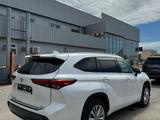 Toyota Highlander 2023 годаүшін35 000 000 тг. в Уральск – фото 4