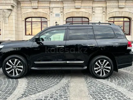 Toyota Land Cruiser 2018 года за 40 000 000 тг. в Алматы – фото 5