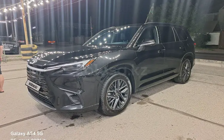 Lexus TX 2023 года за 35 000 000 тг. в Алматы