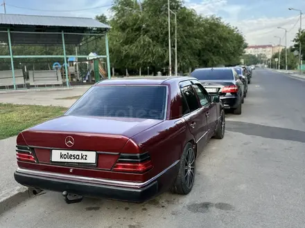 Mercedes-Benz E 230 1992 года за 1 300 000 тг. в Алматы – фото 4