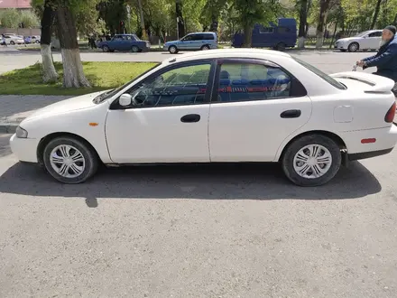 Mazda 323 1997 года за 1 000 000 тг. в Тараз – фото 2