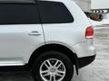 Volkswagen Touareg 2005 года за 5 750 000 тг. в Алматы – фото 11