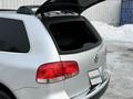 Volkswagen Touareg 2005 года за 5 750 000 тг. в Алматы – фото 27