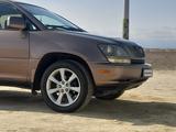 Lexus RX 300 1999 года за 5 200 000 тг. в Актау – фото 4