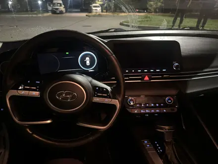Hyundai Elantra 2022 года за 7 500 000 тг. в Алматы – фото 4
