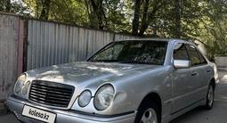 Mercedes-Benz E 320 1998 года за 2 900 000 тг. в Алматы – фото 3